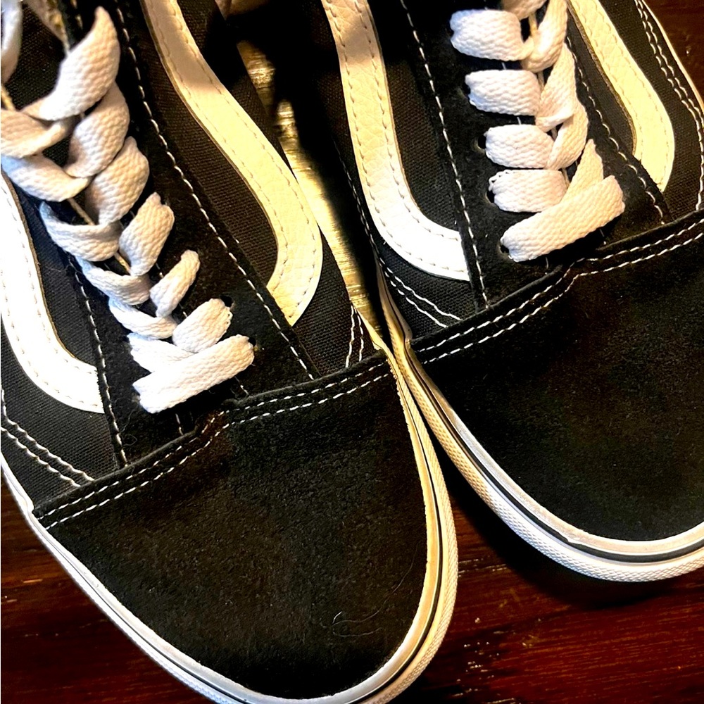 Vans - Picture 3 of 6